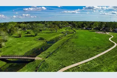 2433 Barton Creek Trail Drive, Friendswood, TX 77546 - Photo 6