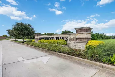 2433 Barton Creek Trail Drive, Friendswood, TX 77546 - Photo 2