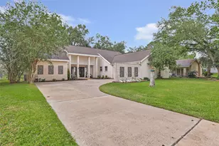 8219 Magnolia Glen Dr, Humble, TX 77346 - Photo 2