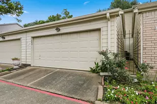 800 Country Pl Dr, Houston, TX 77079 - Photo 16