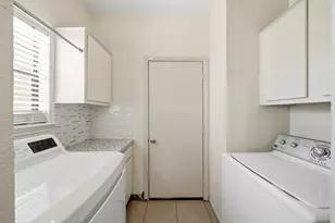 800 Country Pl Dr, Houston, TX 77079 - Photo 14