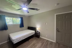 5838 Reed Rd, Houston, TX 77033 - Photo 10