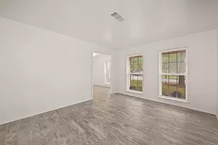 5615 Beechnut St, Houston, TX 77096 - Photo 10