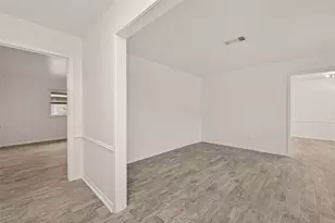 5615 Beechnut St, Houston, TX 77096 - Photo 8