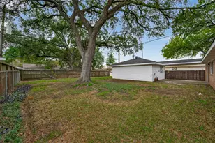 5615 Beechnut St, Houston, TX 77096 - Photo 48