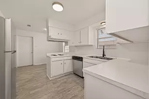 5615 Beechnut St, Houston, TX 77096 - Photo 24