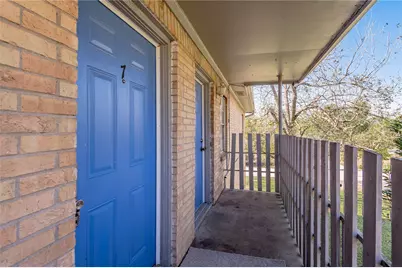 525 12th Street #7, Huntsville, TX 77340 - Photo 2