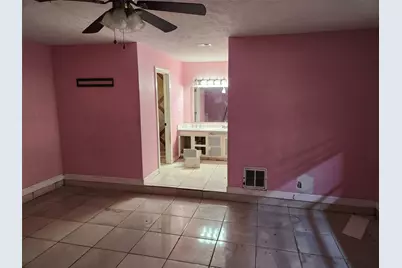 7230 Jadewood Drive Drive, Houston, TX 77088 - Photo 6