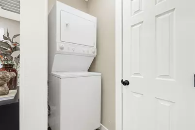 9434 E Avenue K, Houston, TX 77012 - Photo 14