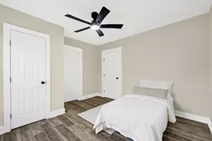 9434 E Avenue K, Houston, TX 77012 - Photo 16