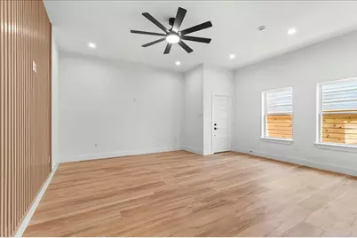 8321-8323 Observatory Street #A/B, Houston, TX 77088 - Photo 18
