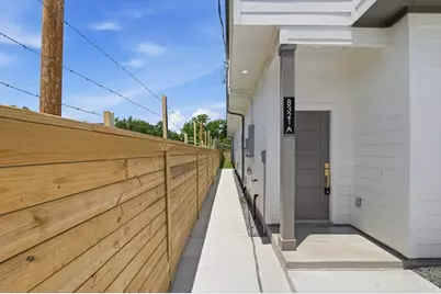 8321-8323 Observatory Street #A/B, Houston, TX 77088 - Photo 32