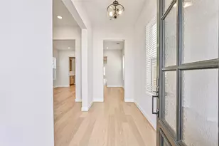 2519 S Houston Ave, Pearland, TX 77581 - Photo 6