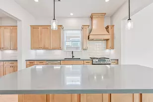 2519 S Houston Ave, Pearland, TX 77581 - Photo 18