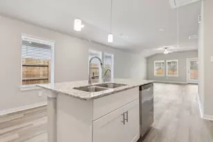 14301 Grey Pointe Ct, Conroe, TX 77302 - Photo 2