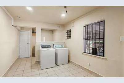 2819 Berry Street #1, Houston, TX 77004 - Photo 10