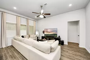 6618 Beacon View Dr, Baytown, TX 77521 - Photo 10