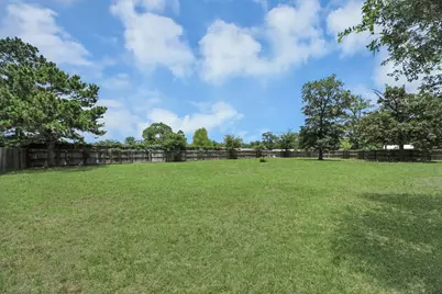 11735 E Old Oak Trail, Willis, TX 77378 - Photo 22