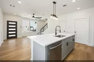 4501 Newberry St, Houston, TX 77051 - Photo 4