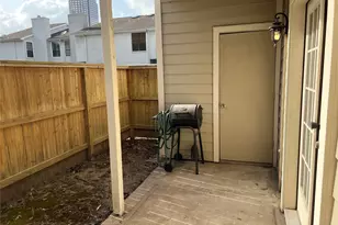 2001 Bering Dr, Houston, TX 77057 - Photo 8