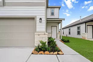 4010 Windy Whisper Dr, Brookshire, TX 77423 - Photo 2