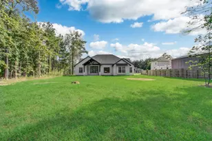 266 Rd 66111, Dayton, TX 77535 - Photo 20