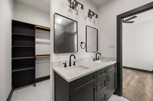 7818 Hanfro Ln, Houston, TX 77088 - Photo 30