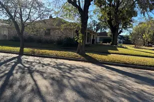7003 Pyron Way, Houston, TX 77036 - Photo 24