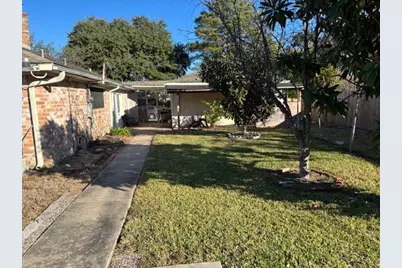 7003 Pyron Way, Houston, TX 77036 - Photo 18