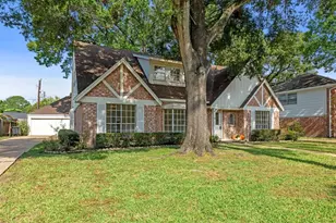 9718 Truscon Dr, Houston, TX 77080 - Photo 2