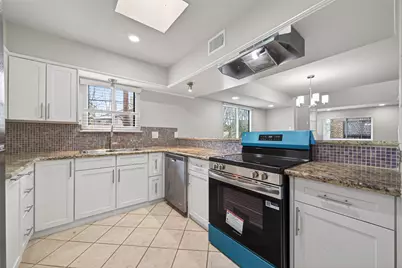 1114 Augusta Drive #10, Houston, TX 77057 - Photo 12