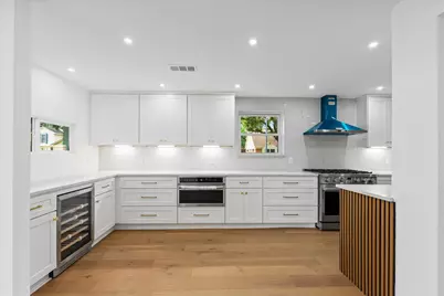 10730 Wickersham Lane, Houston, TX 77042 - Photo 12