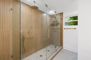 10730 Wickersham Ln, Houston, TX 77042 - Photo 42