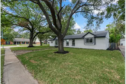 10730 Wickersham Lane, Houston, TX 77042 - Photo 4