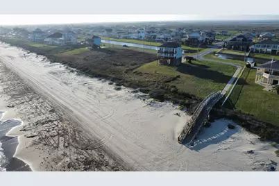 3180 Gulf Castle Drive, Crystal Beach, TX 77650 - Photo 4