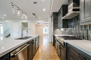 711 W Clay St, Houston, TX 77019 - Photo 16