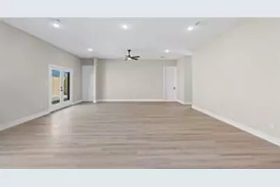 2615 Piemonte Avenue Cir, Spring City, TX 77388 - Photo 10