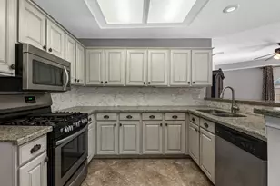 1316 Danielle Ln, Pearland, TX 77581 - Photo 8