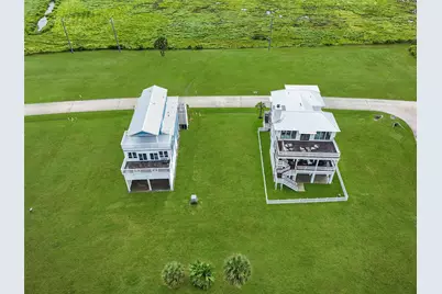 10814 Sweetwater Cove Boulevard, Galveston, TX 77554 - Photo 4