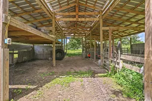14657 County Rd 229, Bedias, TX 77831 - Photo 28