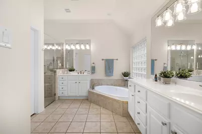 62 S Warbler Bend Circle, The Woodlands, TX 77382 - Photo 26