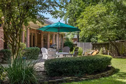 62 S Warbler Bend Circle, The Woodlands, TX 77382 - Photo 30
