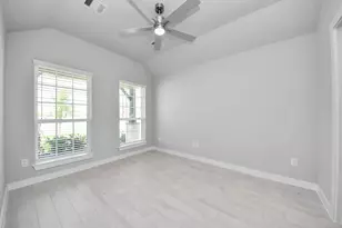 101 Tanner Vis Ct, Dayton, TX 77535 - Photo 8