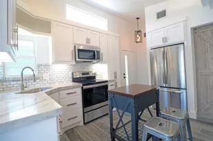 2310 McDuffie St, Houston, TX 77019 - Photo 6