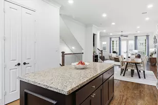 2411 Beall St, Houston, TX 77008 - Photo 20