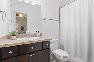 2411 Beall St, Houston, TX 77008 - Photo 10