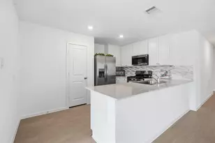 2327 Still Bend Ln, League City, TX 77573 - Photo 20