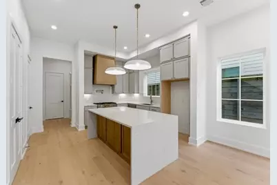 815A Lawrence Street, Houston, TX 77007 - Photo 8