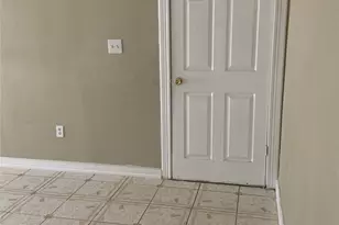 301 Travis St, Baytown, TX 77520 - Photo 28