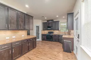 2318 Perkins Crossing Dr, Conroe, TX 77304 - Photo 12